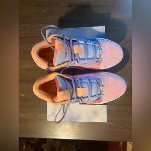 Nike PG 6 Men’s basketball shoe. Size 13, white/LT Blue- Pink